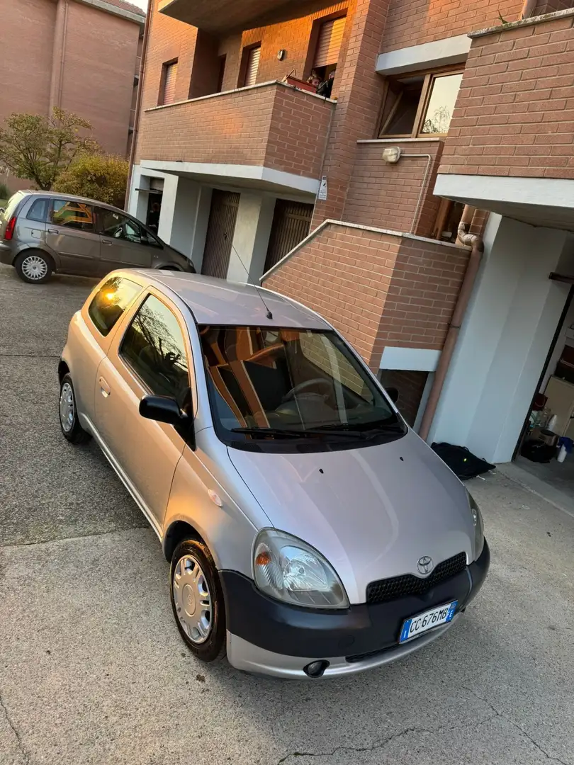 Toyota Yaris 3p 1.0 - 1