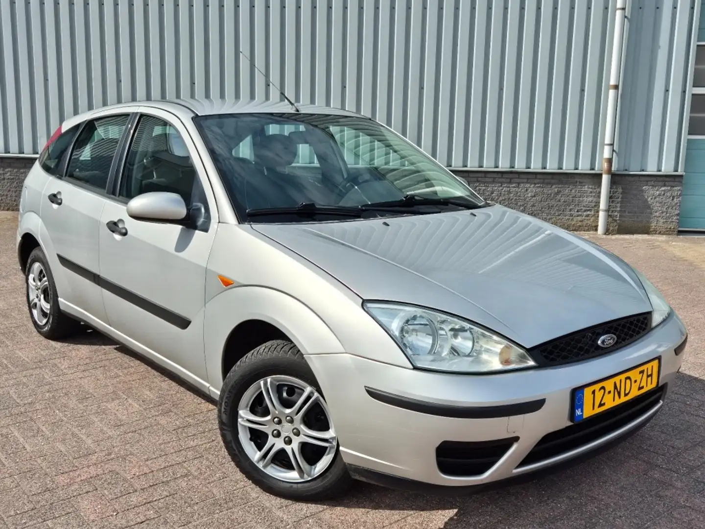 Ford Focus 1.6 16v Cool edition Nieuwe APK 2026 Gris - 2