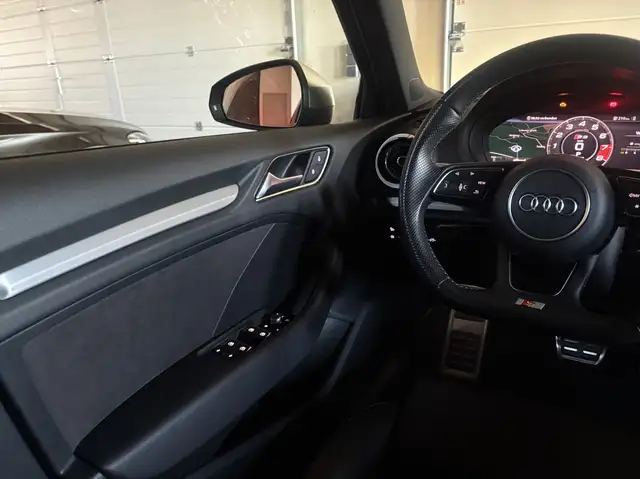 Audi S3 view 11