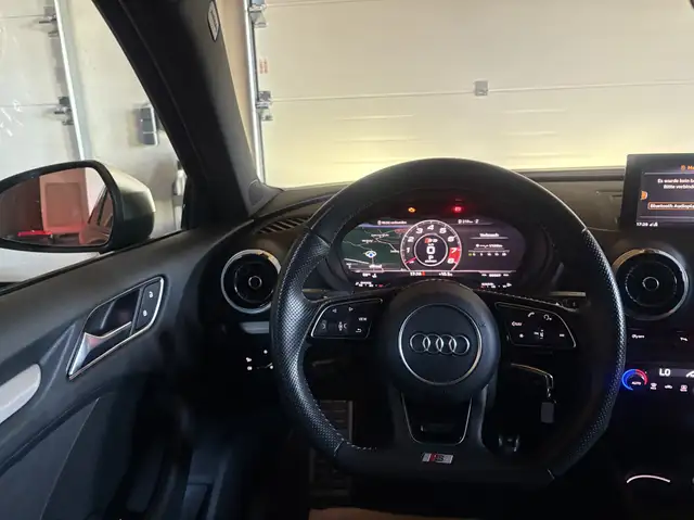 Audi S3 view 14