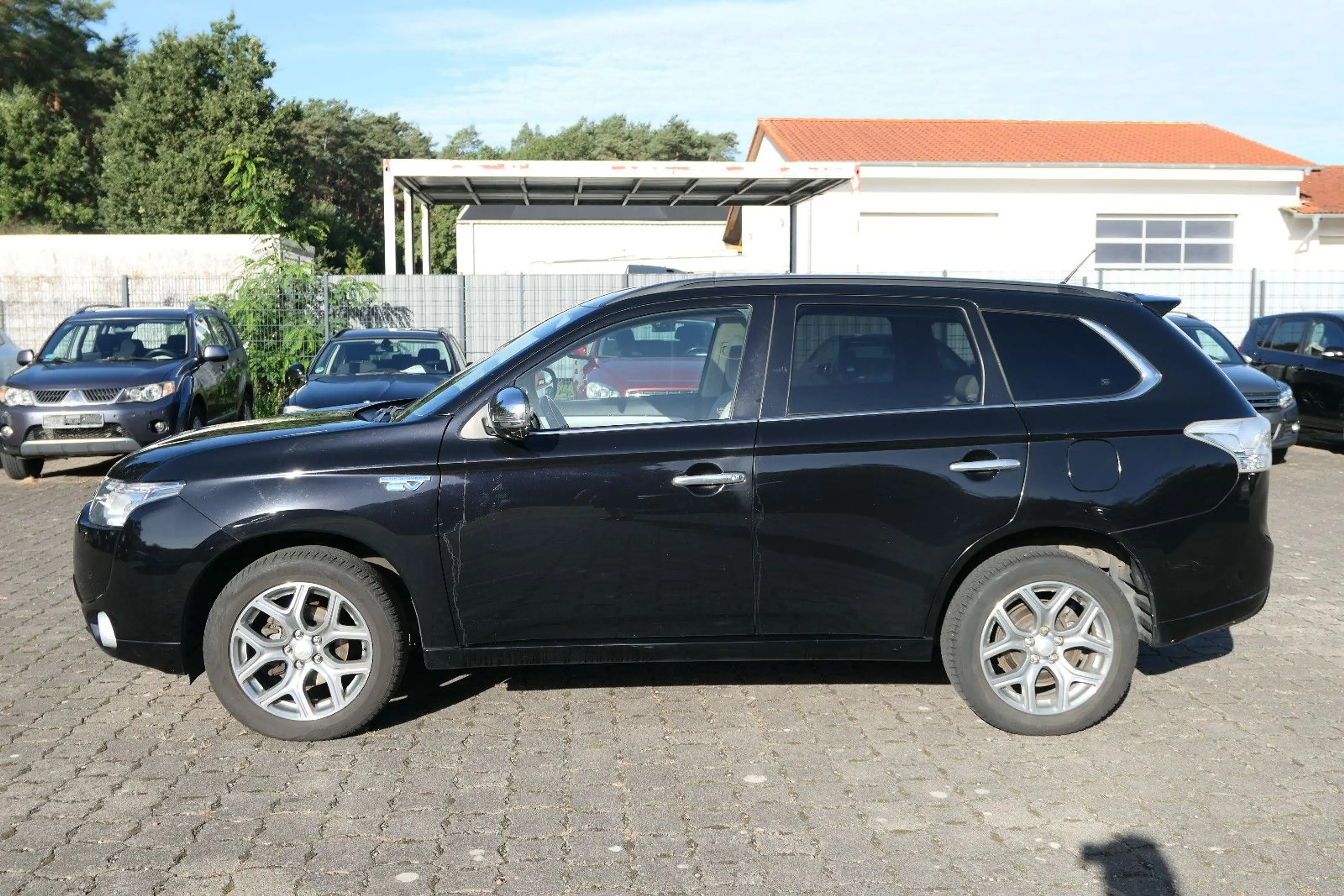 Mitsubishi Outlander PHEV Instyle 4WD/AHK/ACC/R-Cam — photo 2