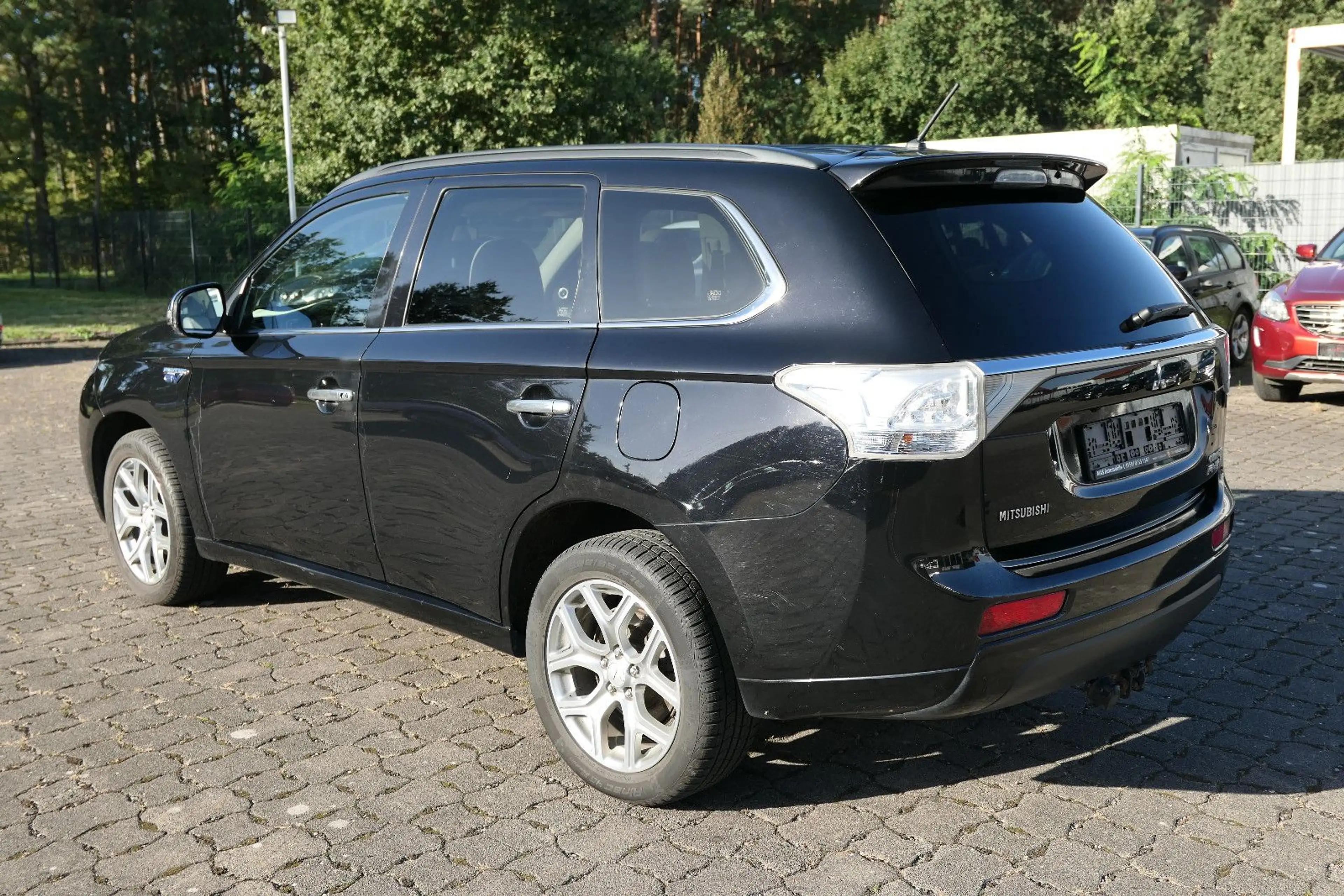 Mitsubishi Outlander PHEV Instyle 4WD/AHK/ACC/R-Cam — photo 3