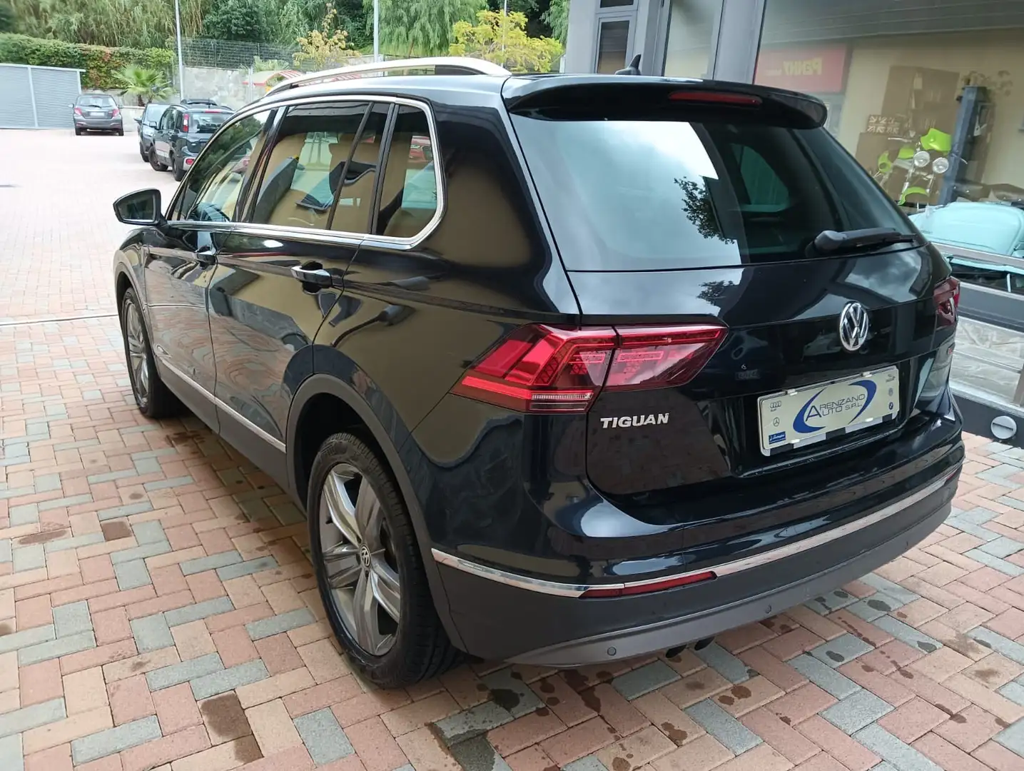 Volkswagen Tiguan 2.0 tdi advanced 4M - 2
