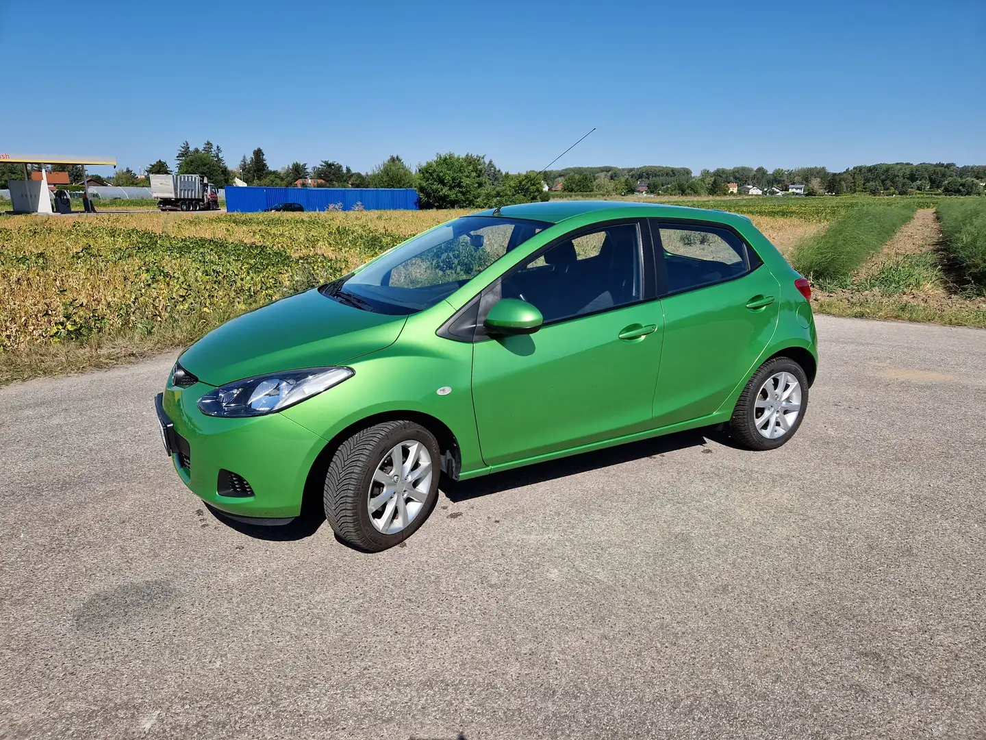 Mazda 2 Mazda 2 1,3i Jubiläumsedition Jubiläumsedition Grün - 1