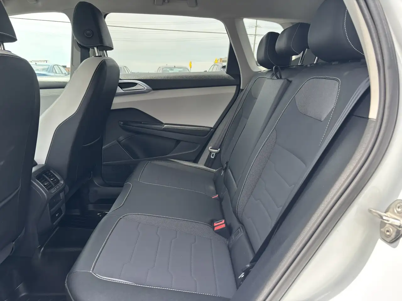 Volkswagen Taos снимка Volkswagen Taos