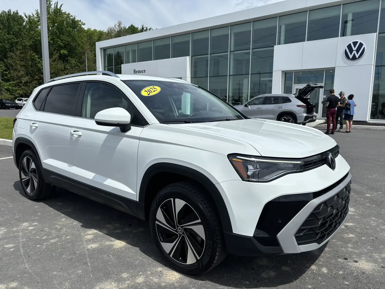 Volkswagen Taos снимка Volkswagen Taos