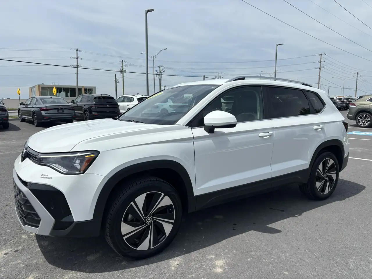 Volkswagen Taos снимка Volkswagen Taos