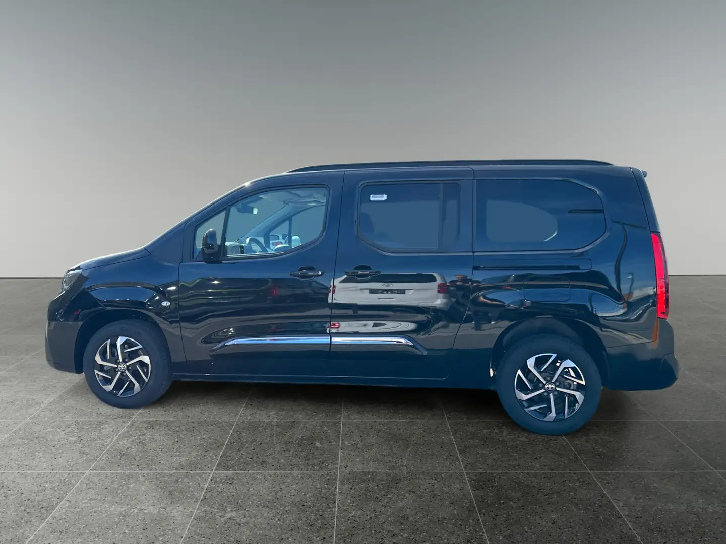 Toyota Proace City Verso L2 5-türig Teamplayer 1,5 D-4D 9 Schwarz - 2