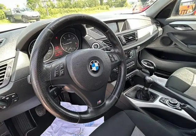 BMW X1 view 9