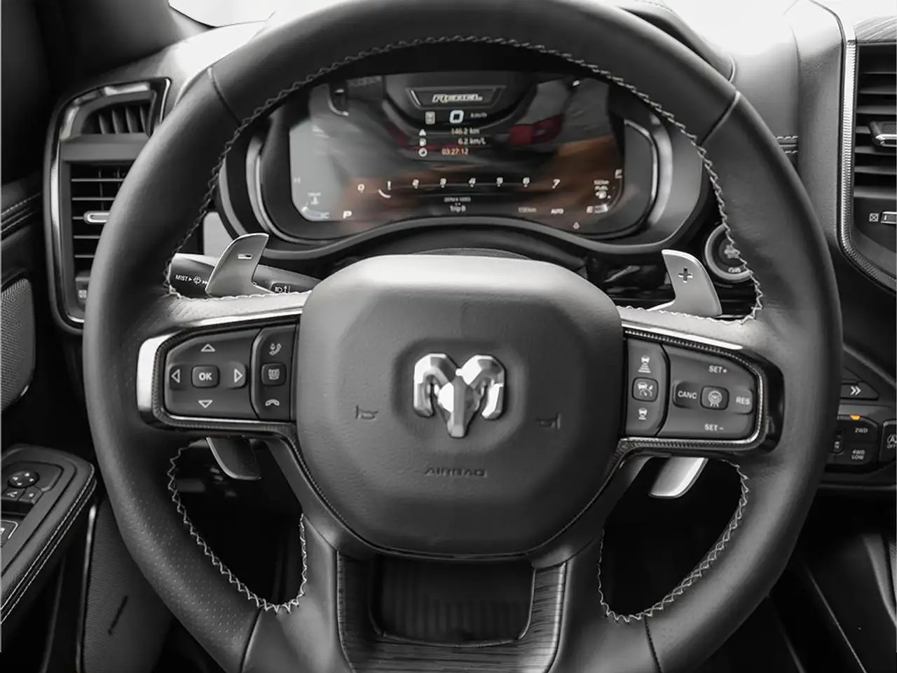 RAM 1500 снимка RAM 1500