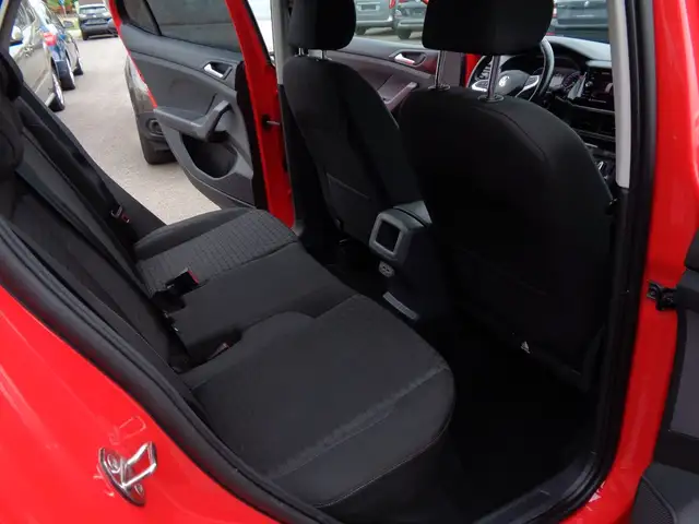 Volkswagen T-Cross view 10