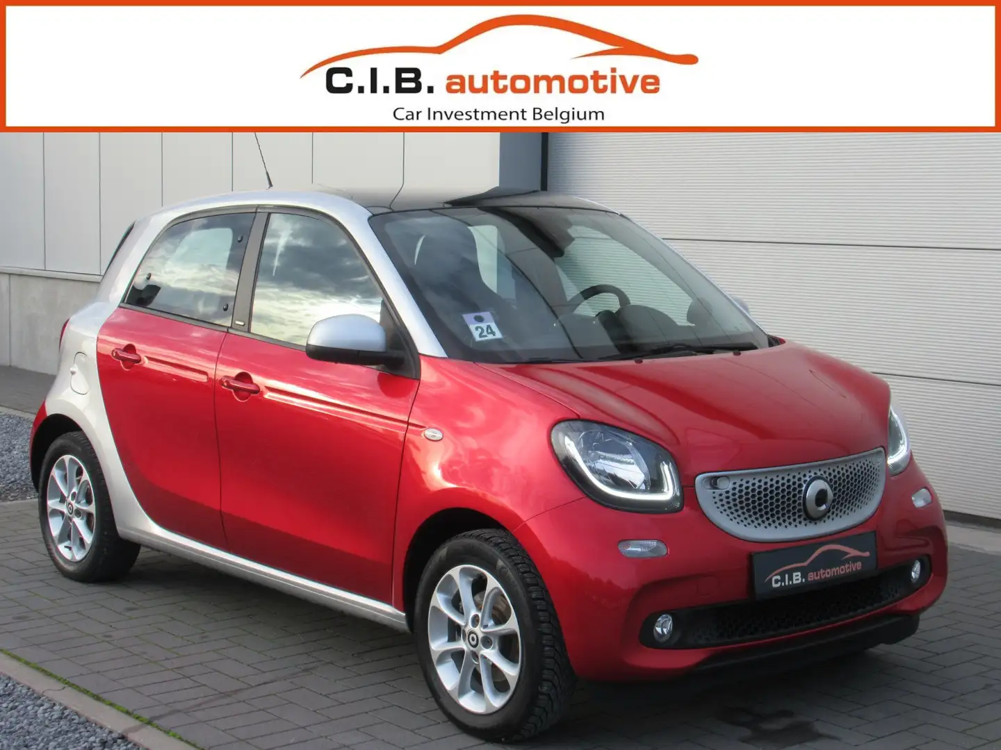 smart forFour 1.0i Passion / €6.999 netto / Pano / Airco /... Rood - 1