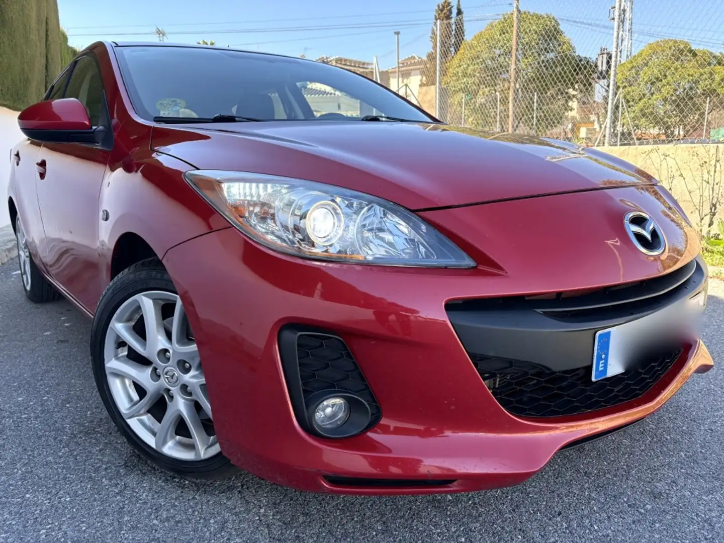 Mazda 3 2.2 Luxury Safety Burdeos - 2