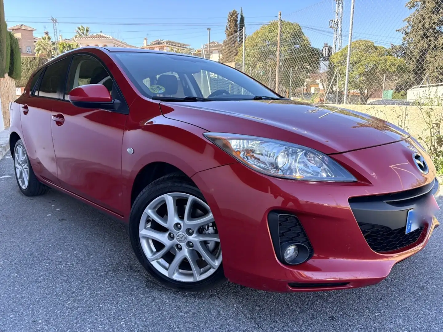 Mazda 3 2.2 Luxury Safety Burdeos - 1