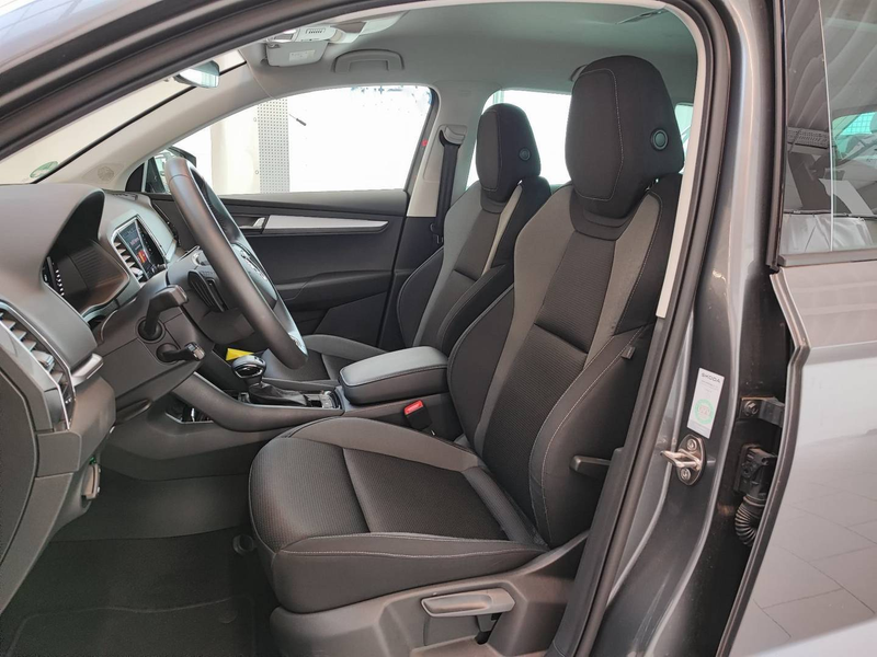 Skoda Karoq Karoq 1.5 TSI TSI DSG-Klimaaut-Navi-Kamera-Alu-4xSitzhzg-Lenkradhzg-LED — photo 5