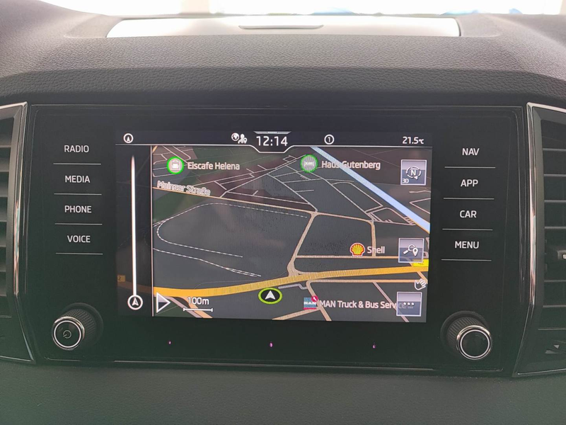 Skoda Karoq Karoq 1.5 TSI TSI DSG-Klimaaut-Navi-Kamera-Alu-4xSitzhzg-Lenkradhzg-LED — photo 6