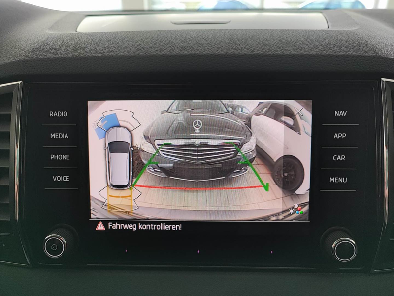 Skoda Karoq Karoq 1.5 TSI TSI DSG-Klimaaut-Navi-Kamera-Alu-4xSitzhzg-Lenkradhzg-LED — photo 7