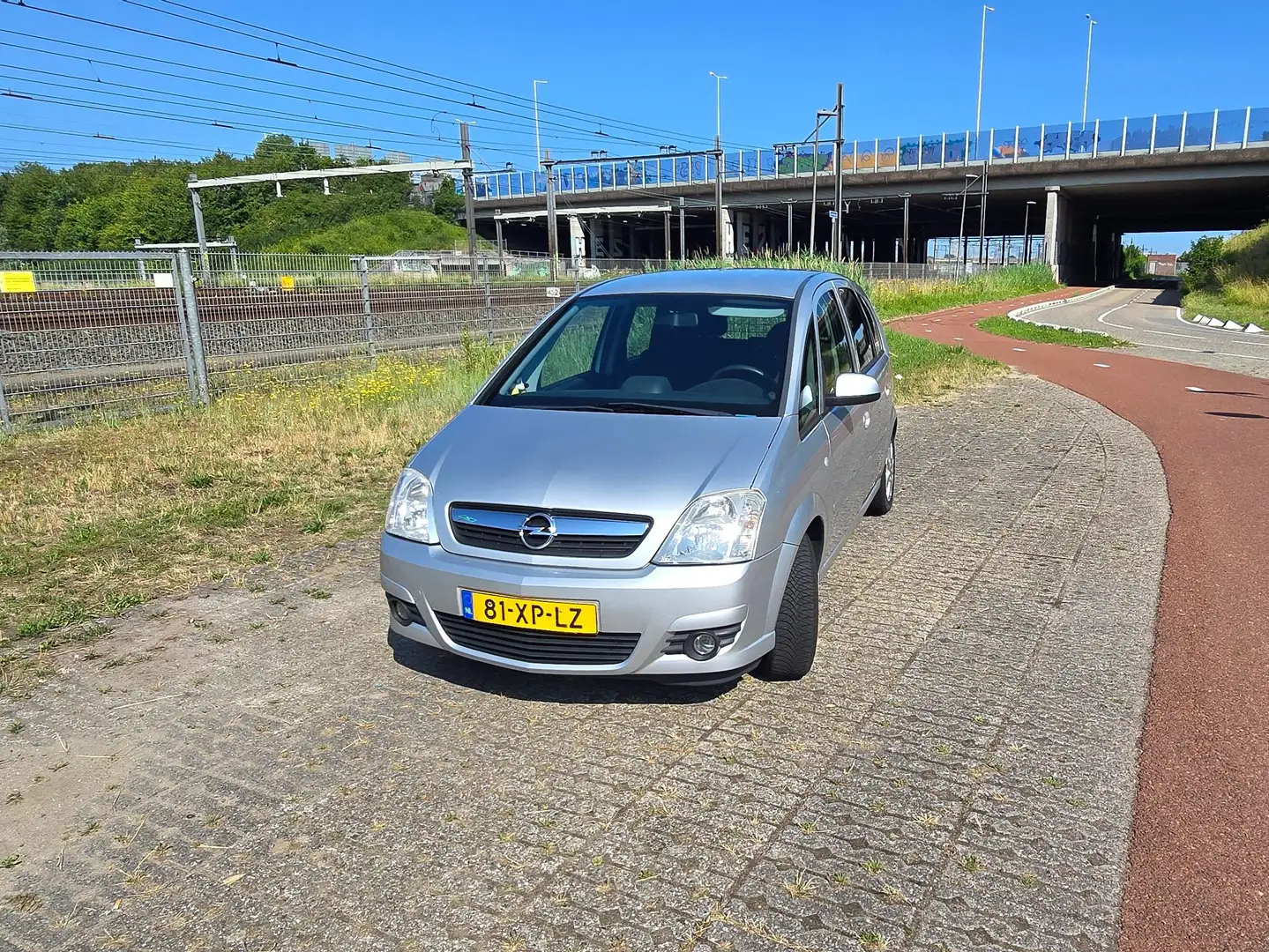 Opel Meriva Meriva 1.6-16V Temptation Zilver - 2