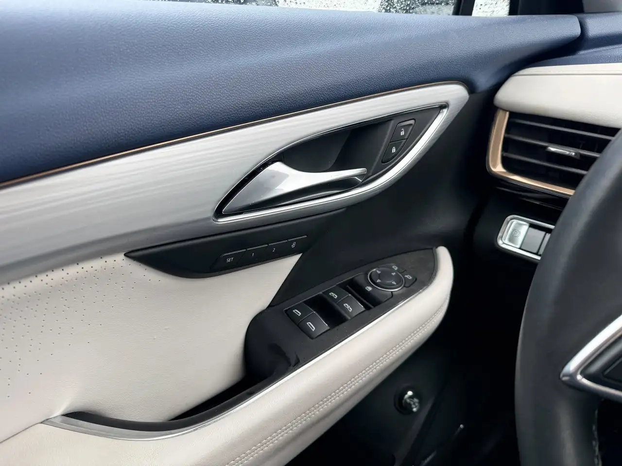 Buick Envision снимка Buick Envision