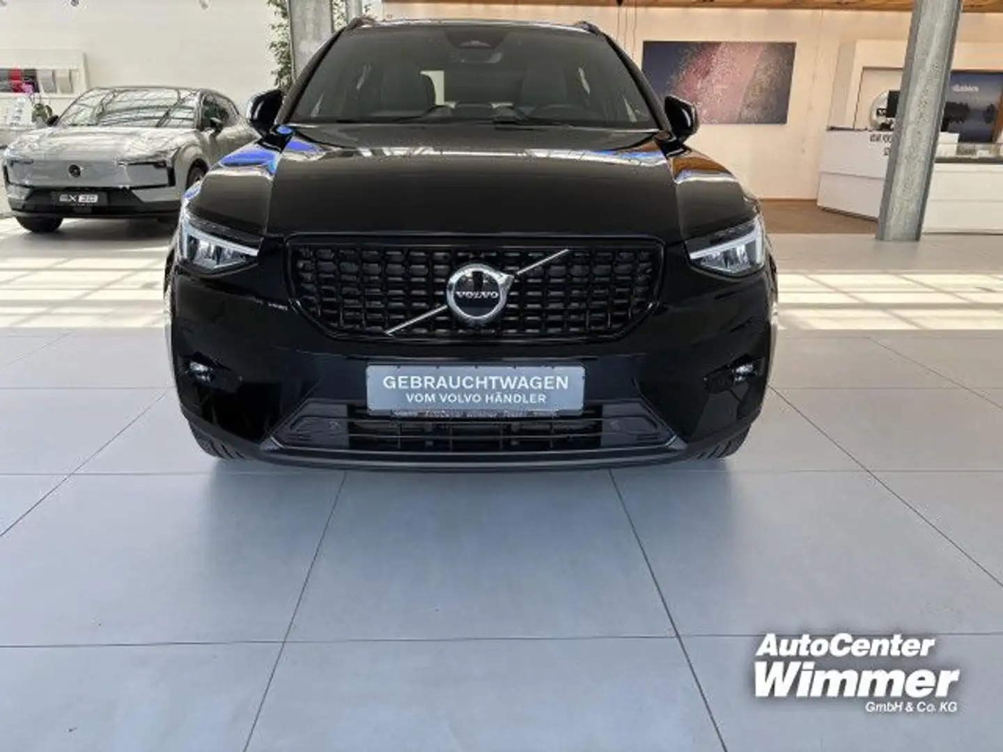 Volvo XC40 B4 B DKG Plus Dark Winter+ Licht uvm. Navi Schwarz - 2