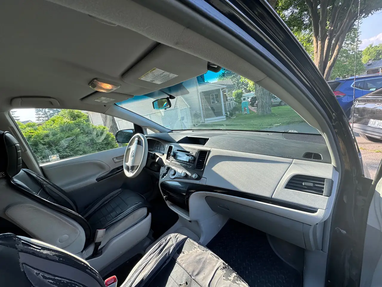 Toyota Sienna photo Toyota Sienna