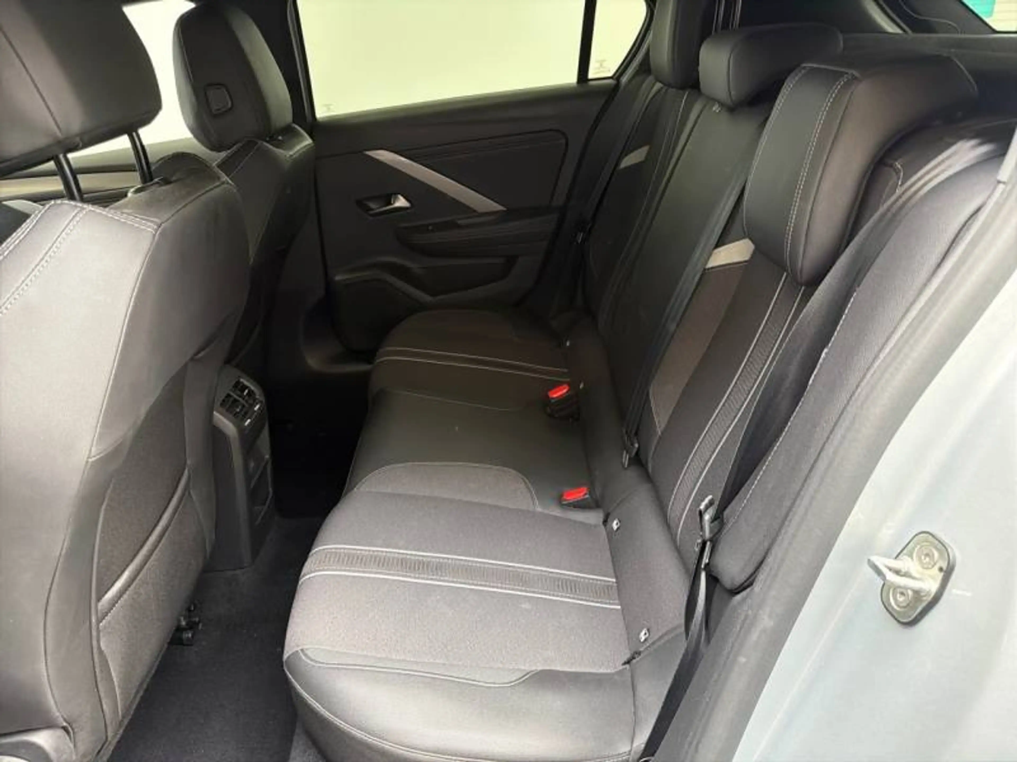 Opel Astra 6 1.2 Turbo MHEV 107kW DCT GS — photo 10
