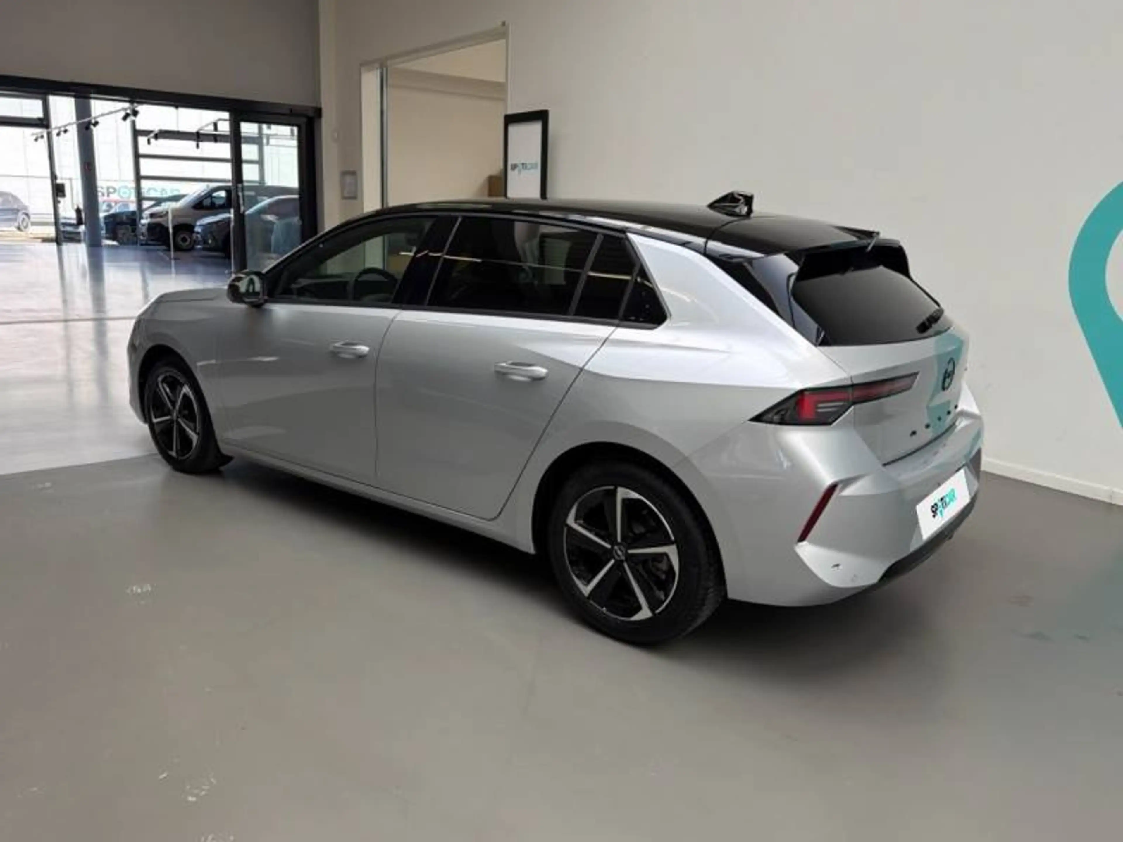 Opel Astra 6 1.2 Turbo MHEV 107kW DCT GS — photo 7