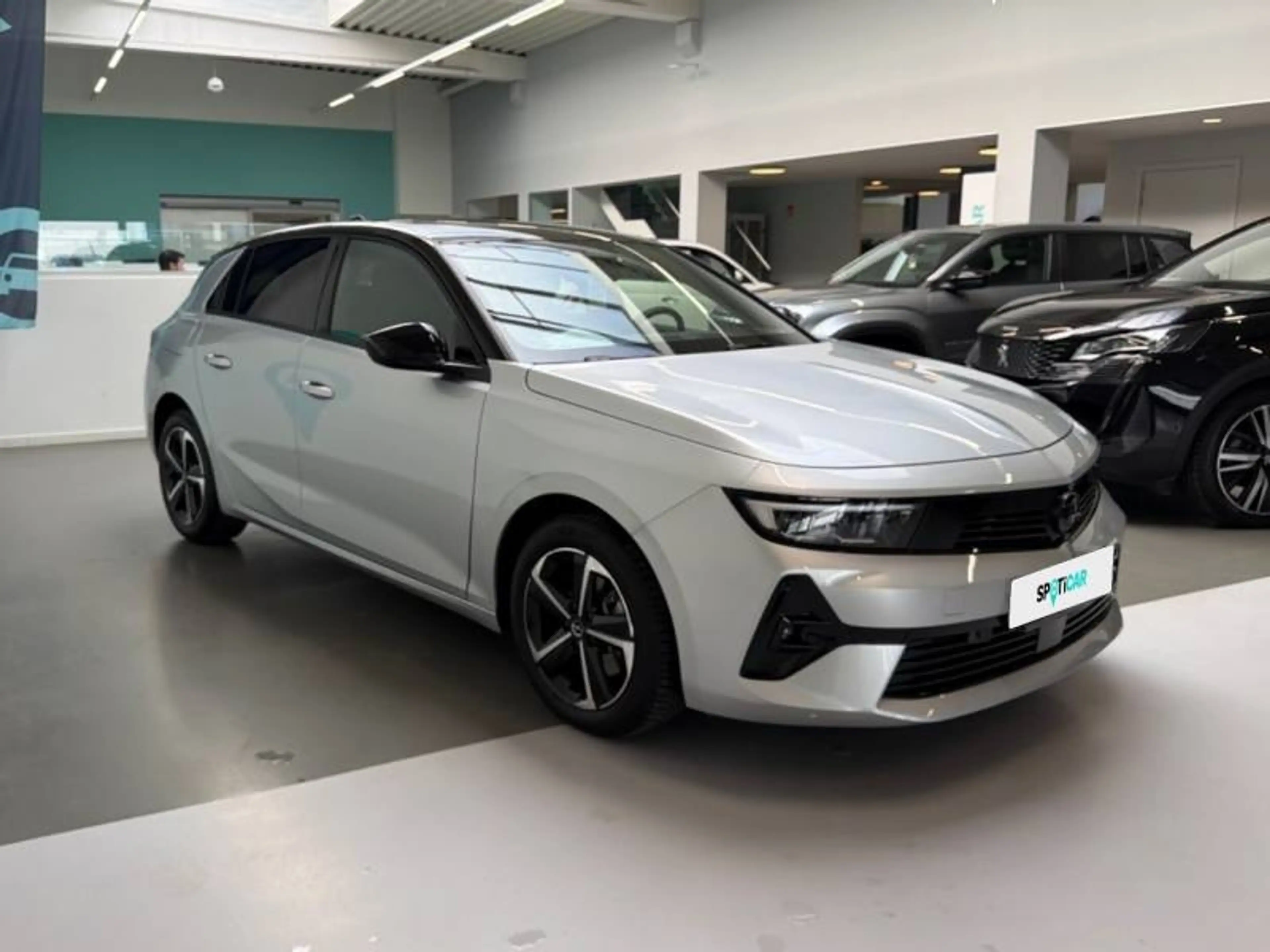 Opel Astra 6 1.2 Turbo MHEV 107kW DCT GS — photo 3