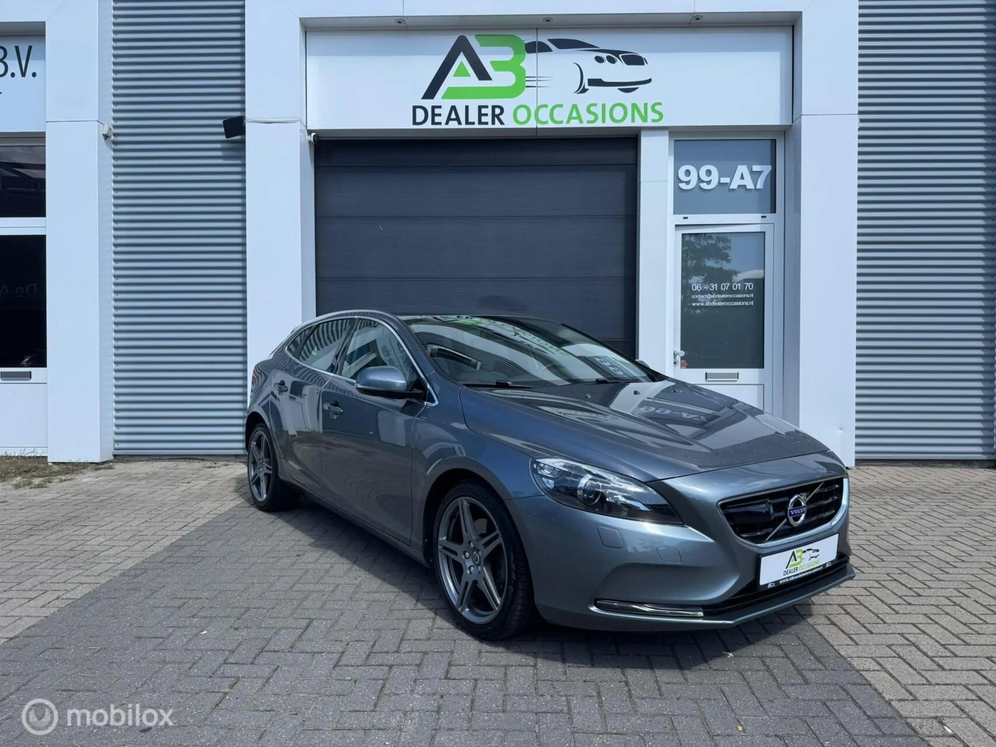 Volvo V40 1.6 T3 Summum Climate/Leder Int/Led/Navi — photo 6