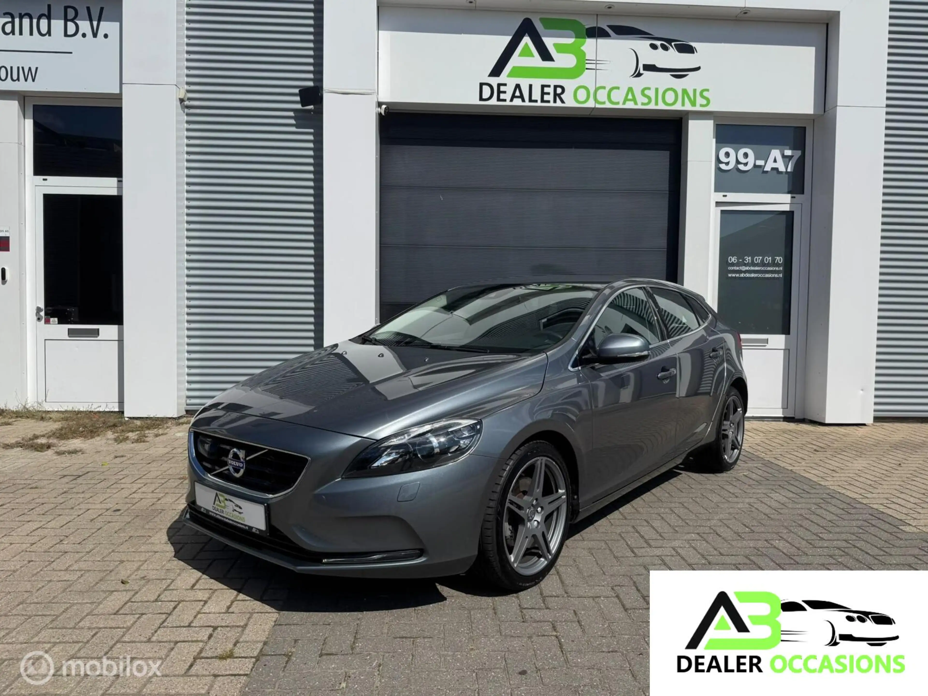 Volvo V40 1.6 T3 Summum Climate/Leder Int/Led/Navi
