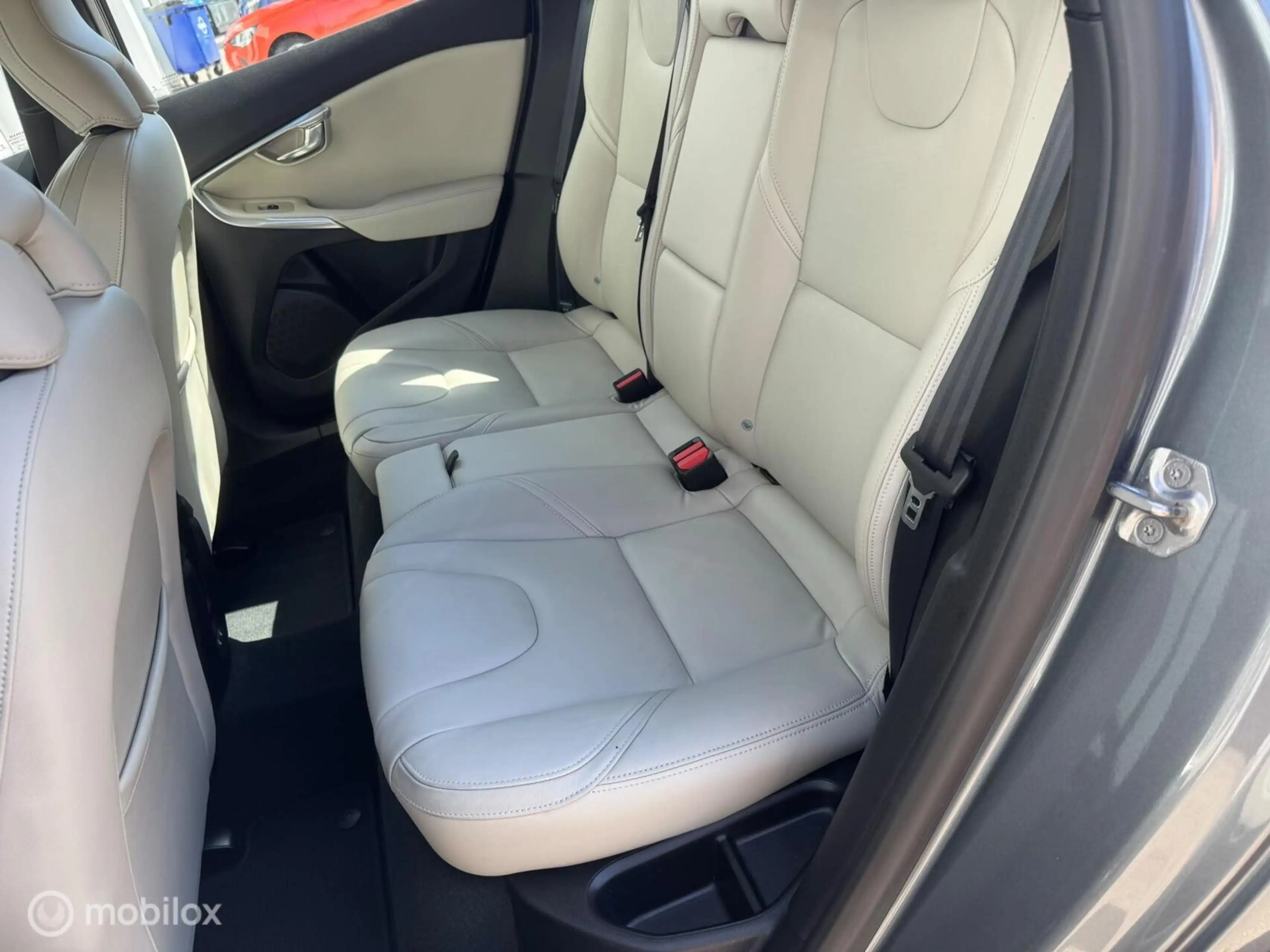 Volvo V40 1.6 T3 Summum Climate/Leder Int/Led/Navi — photo 12