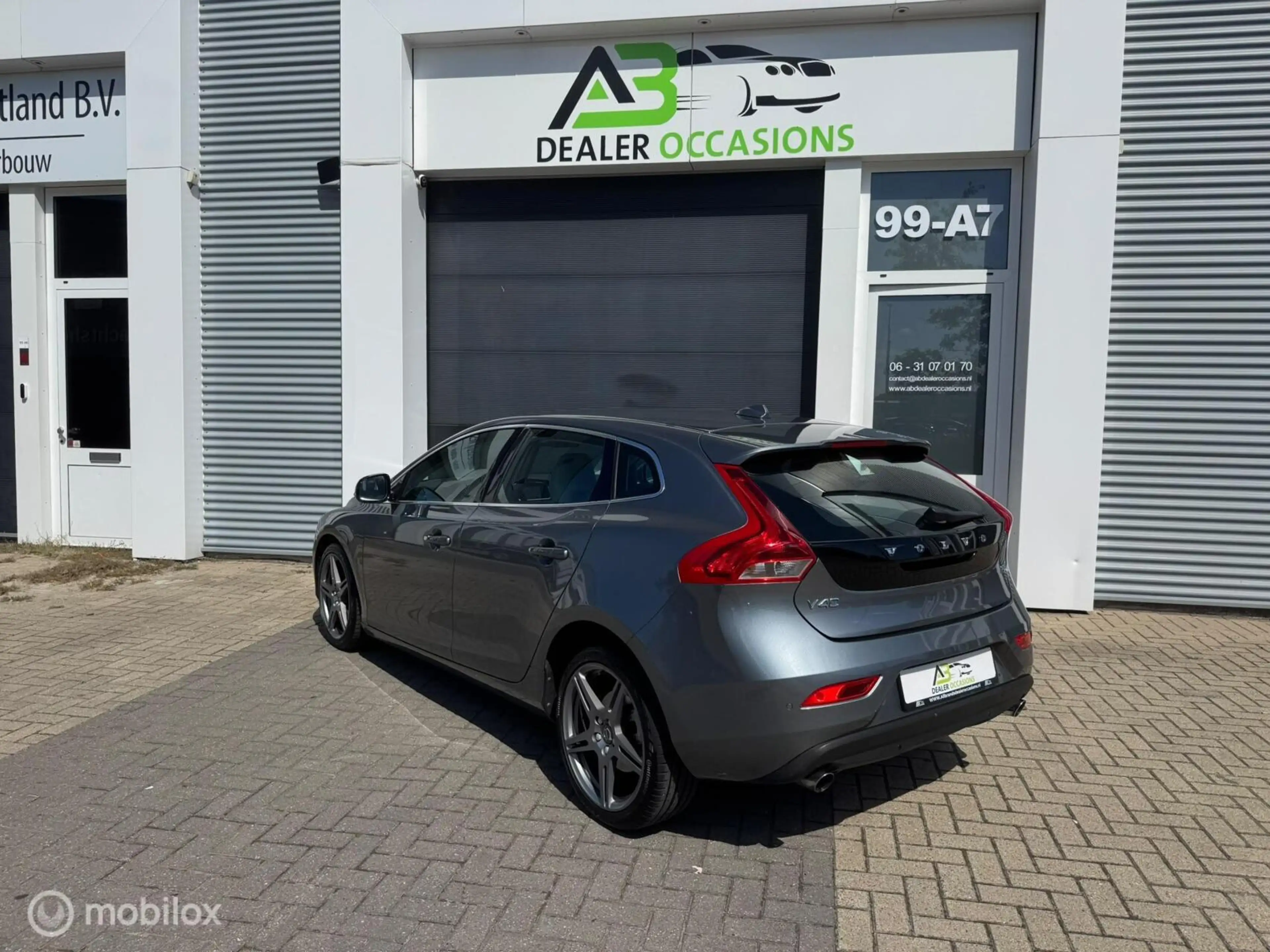 Volvo V40 1.6 T3 Summum Climate/Leder Int/Led/Navi — photo 7