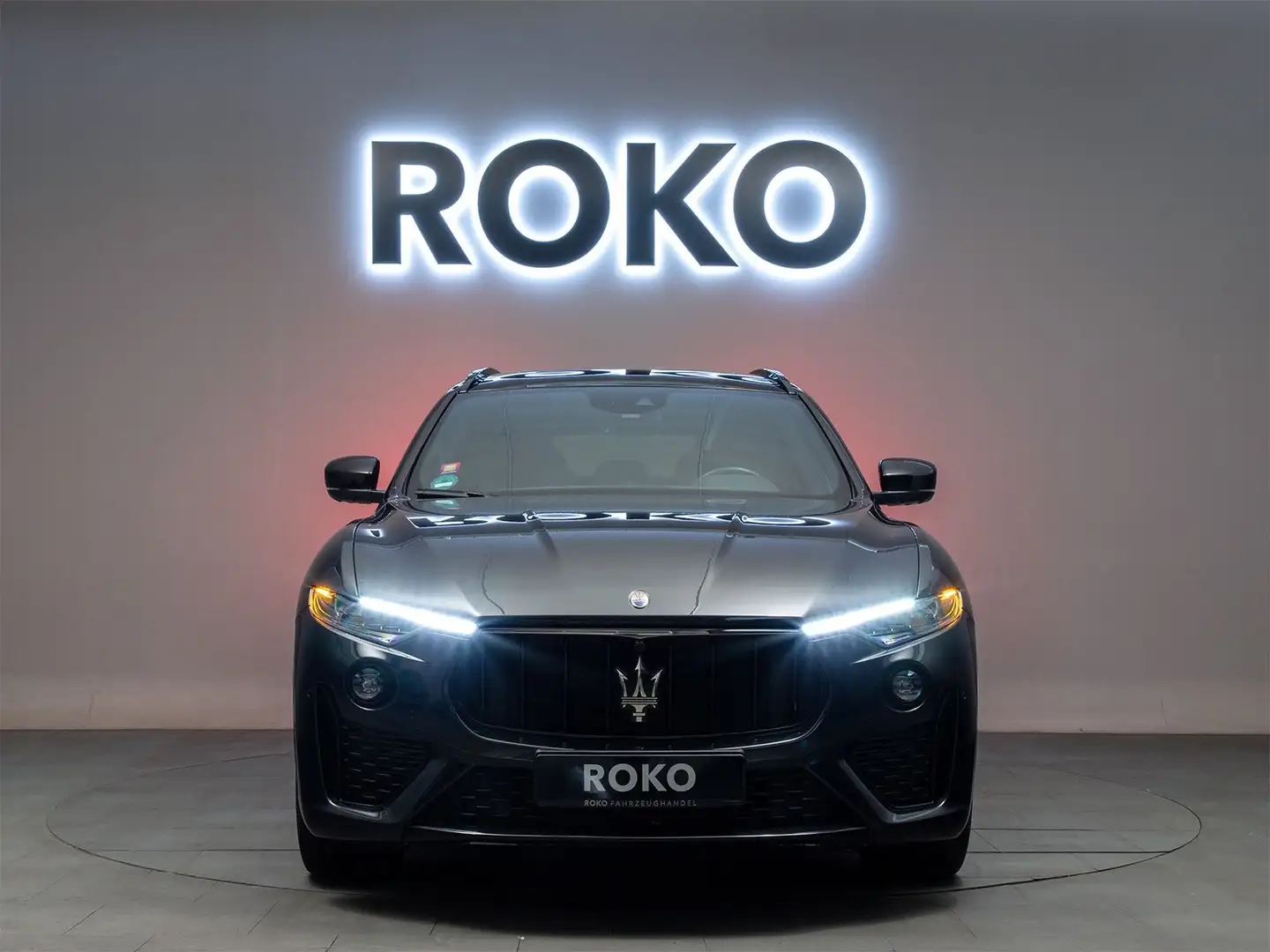 Maserati Levante GranSport H&K SoftC.360°Leder AIR Matrix Černá - 2