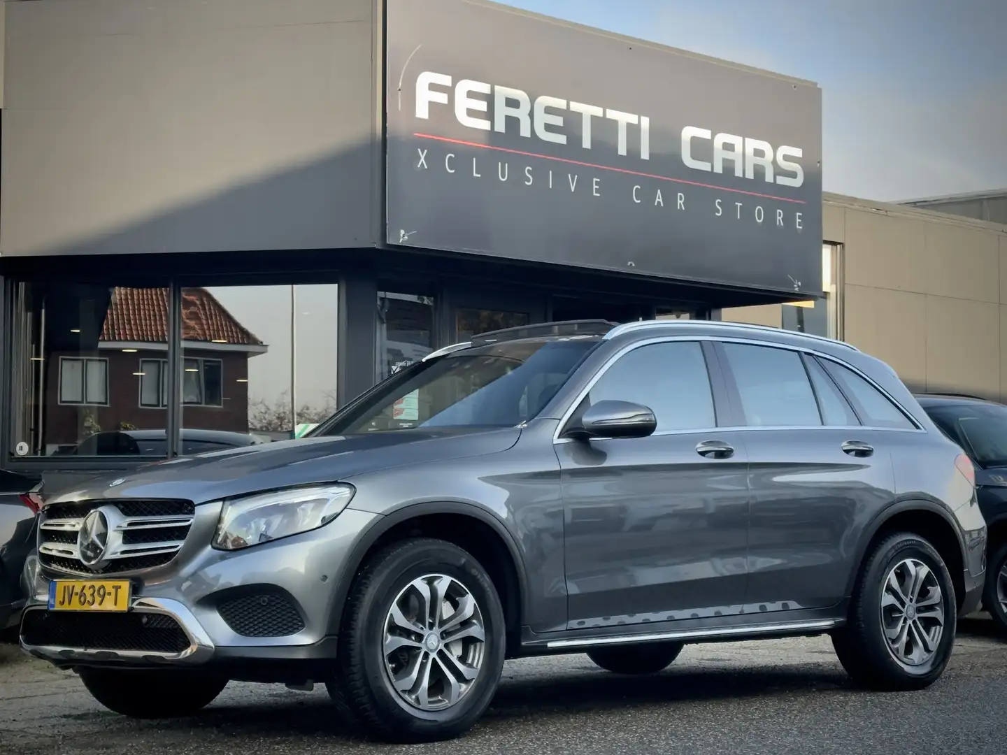 Mercedes-Benz GLC 250 AUT9 4MATIC AMBITION AMG-LINE PANODAK LEDER NAVI C Gris - 1