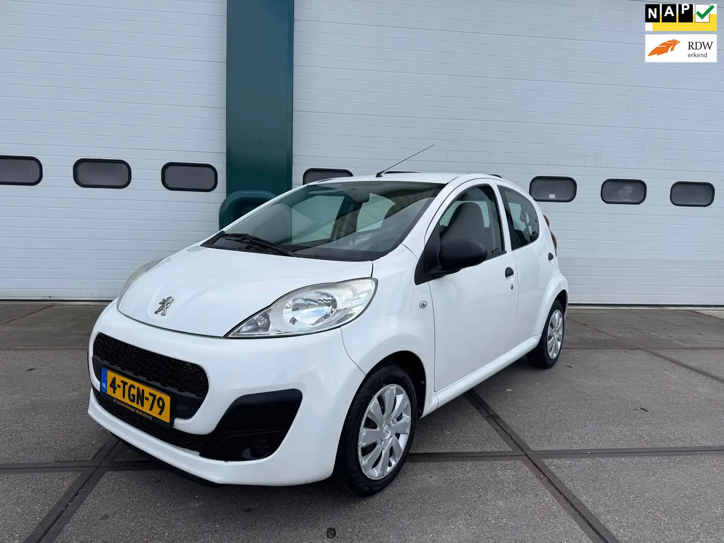 Peugeot 107 1.0 Access Accent Origin 122.000Km ! Wit - 1