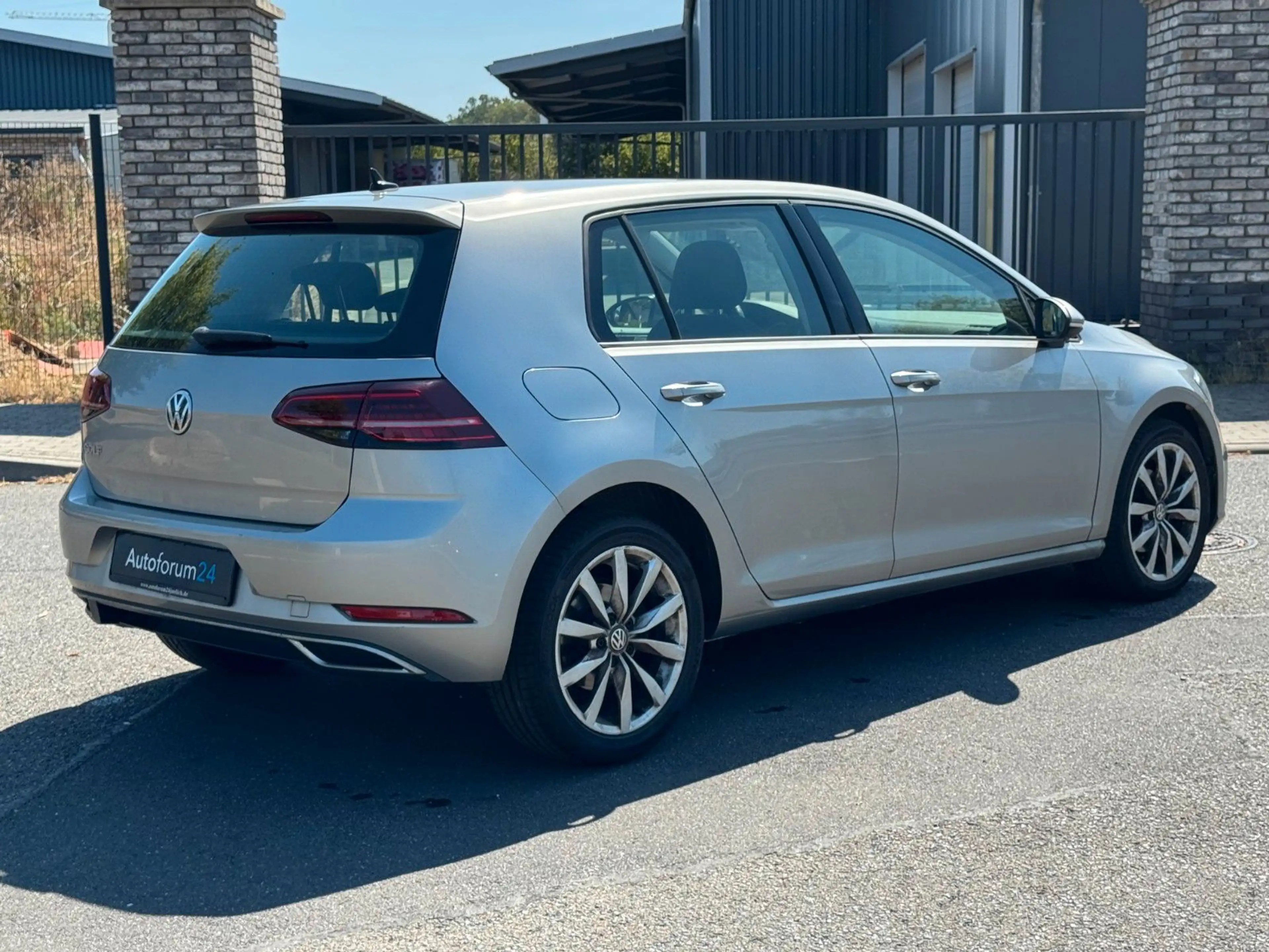Volkswagen Golf VII Lim. Highline BMT/Start-Stopp*Navi*RFK* — photo 5
