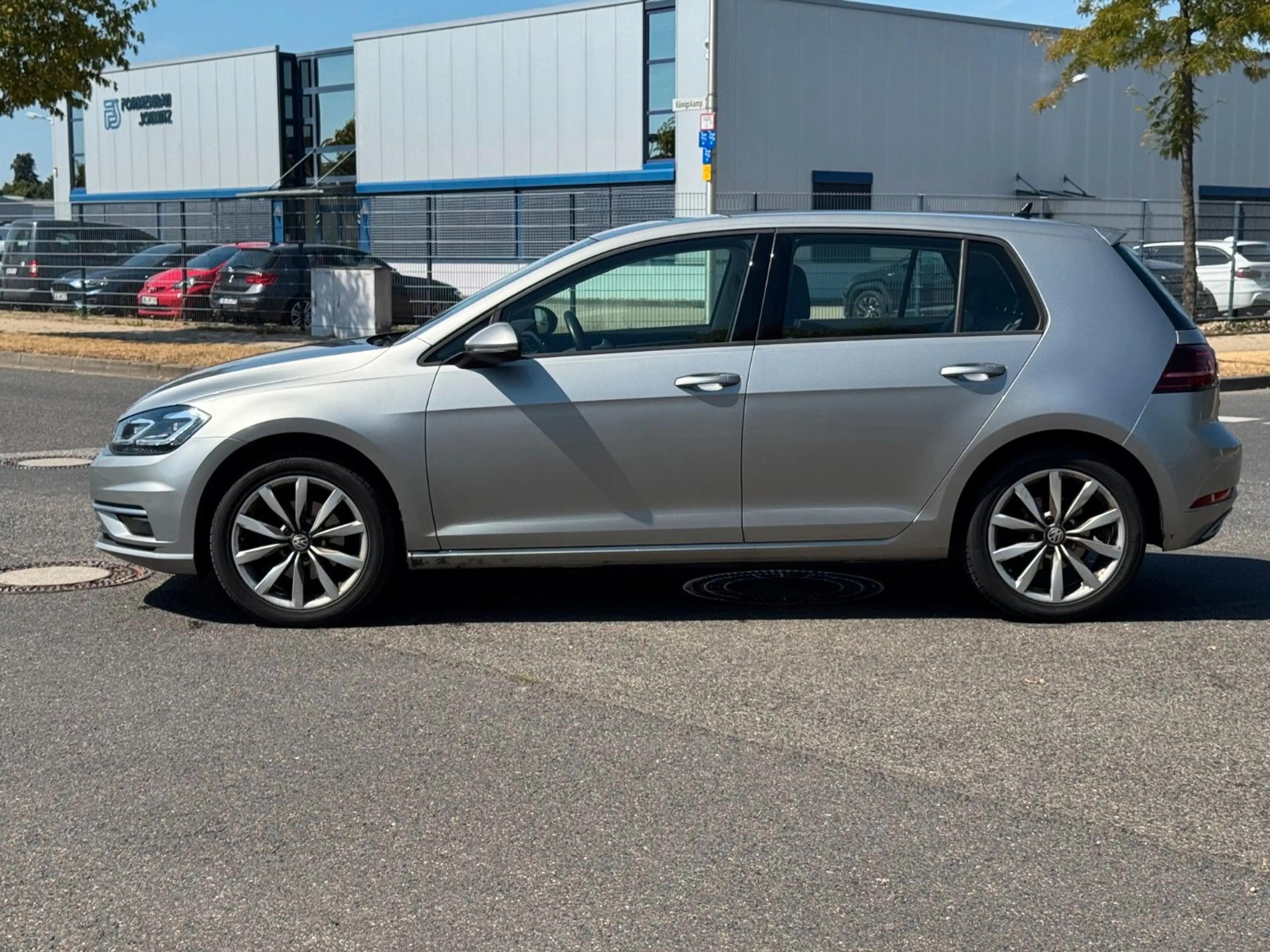 Volkswagen Golf VII Lim. Highline BMT/Start-Stopp*Navi*RFK* — photo 2