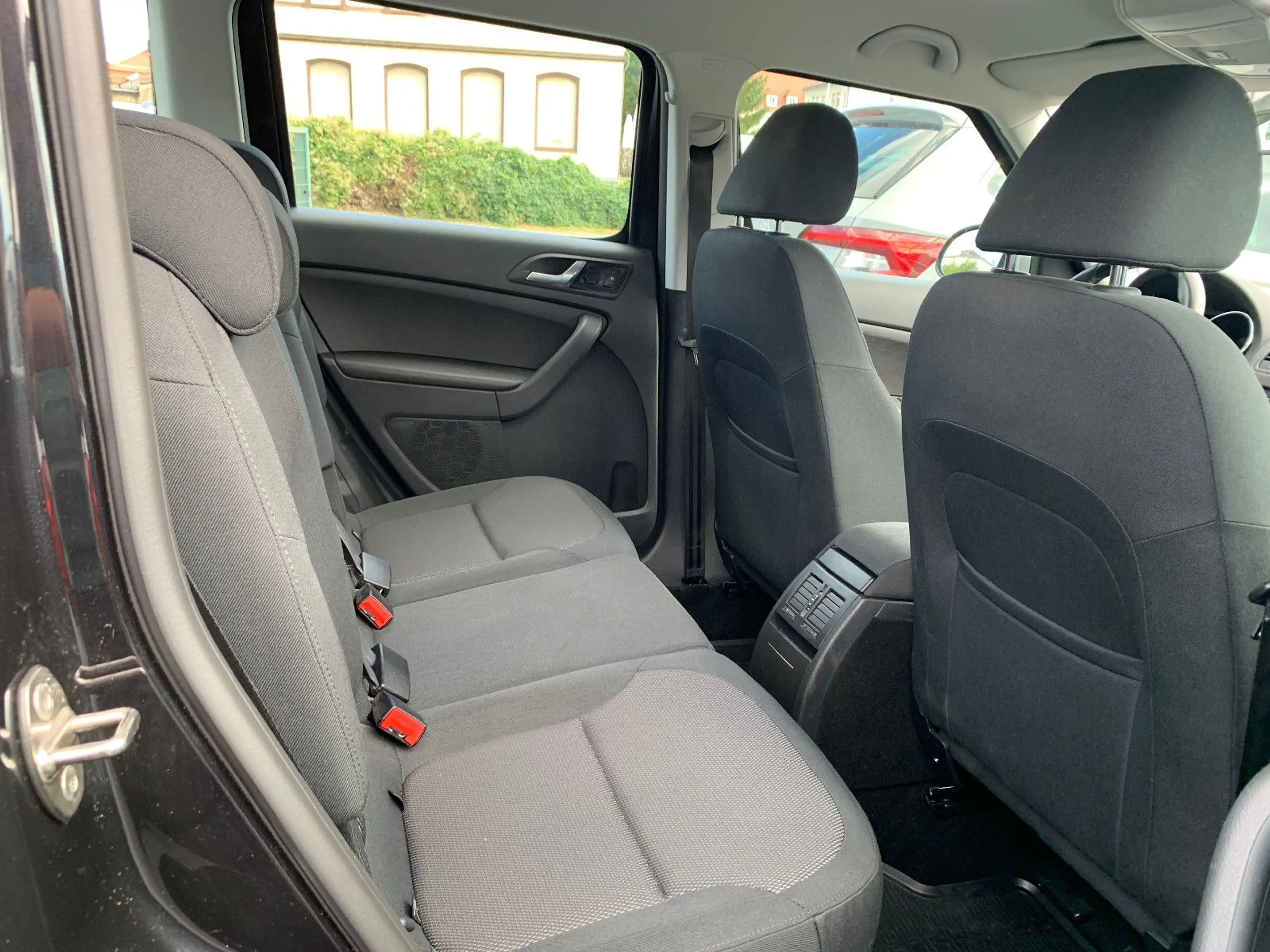 Skoda Yeti 1.2 * Klimaau.,Sitzhzg.,Temp.,PDC hi.,Nr.28 — photo 14