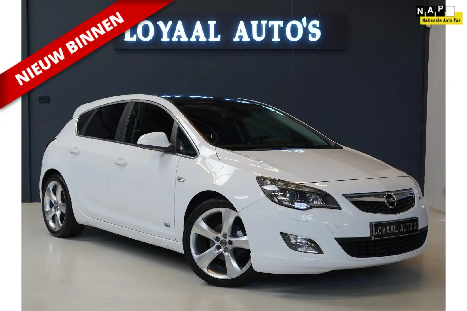 Opel Astra 1.4 Turbo Sport | OPC-LINE | XENON | AIRCO | CRUIS Wit - 1