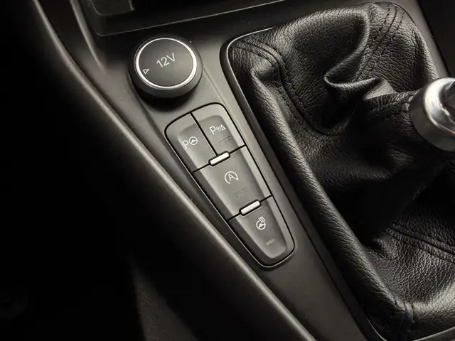 Ford Focus view 21