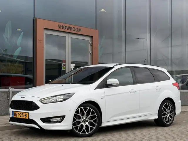 2018 Ford Focus in White for sale