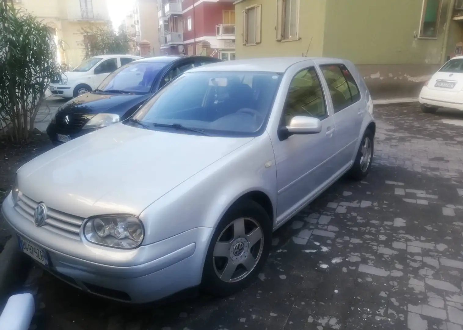 Volkswagen Golf 5p 1.9 tdi Highline 110cv - 1
