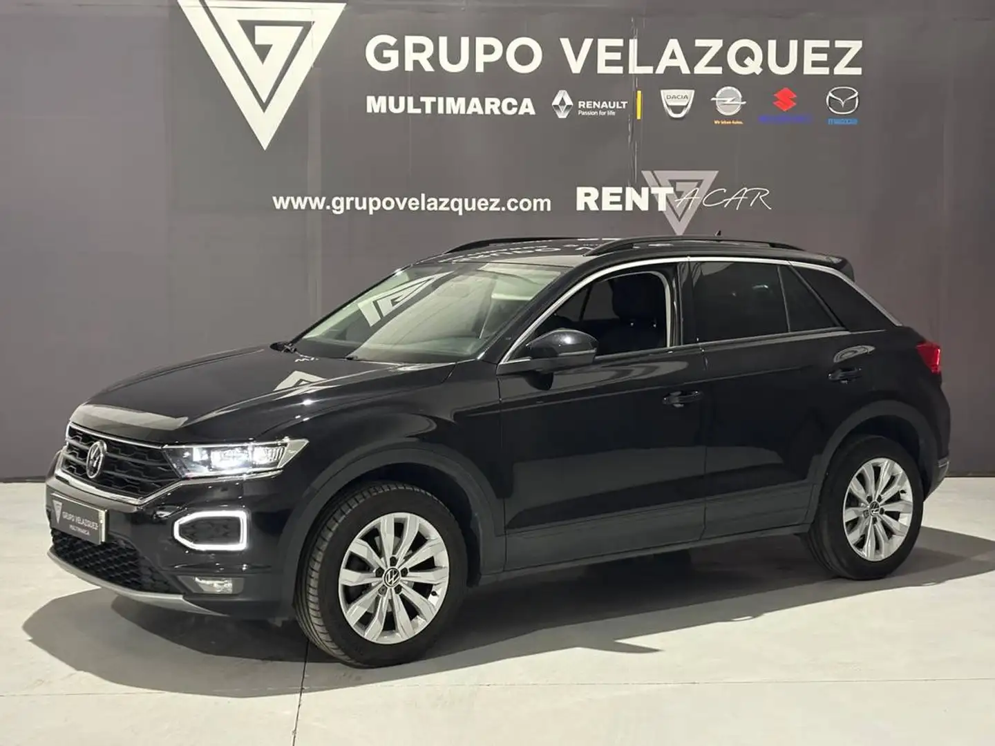 Volkswagen T-Roc 1.5 TSI Advance DSG7 Negro - 1