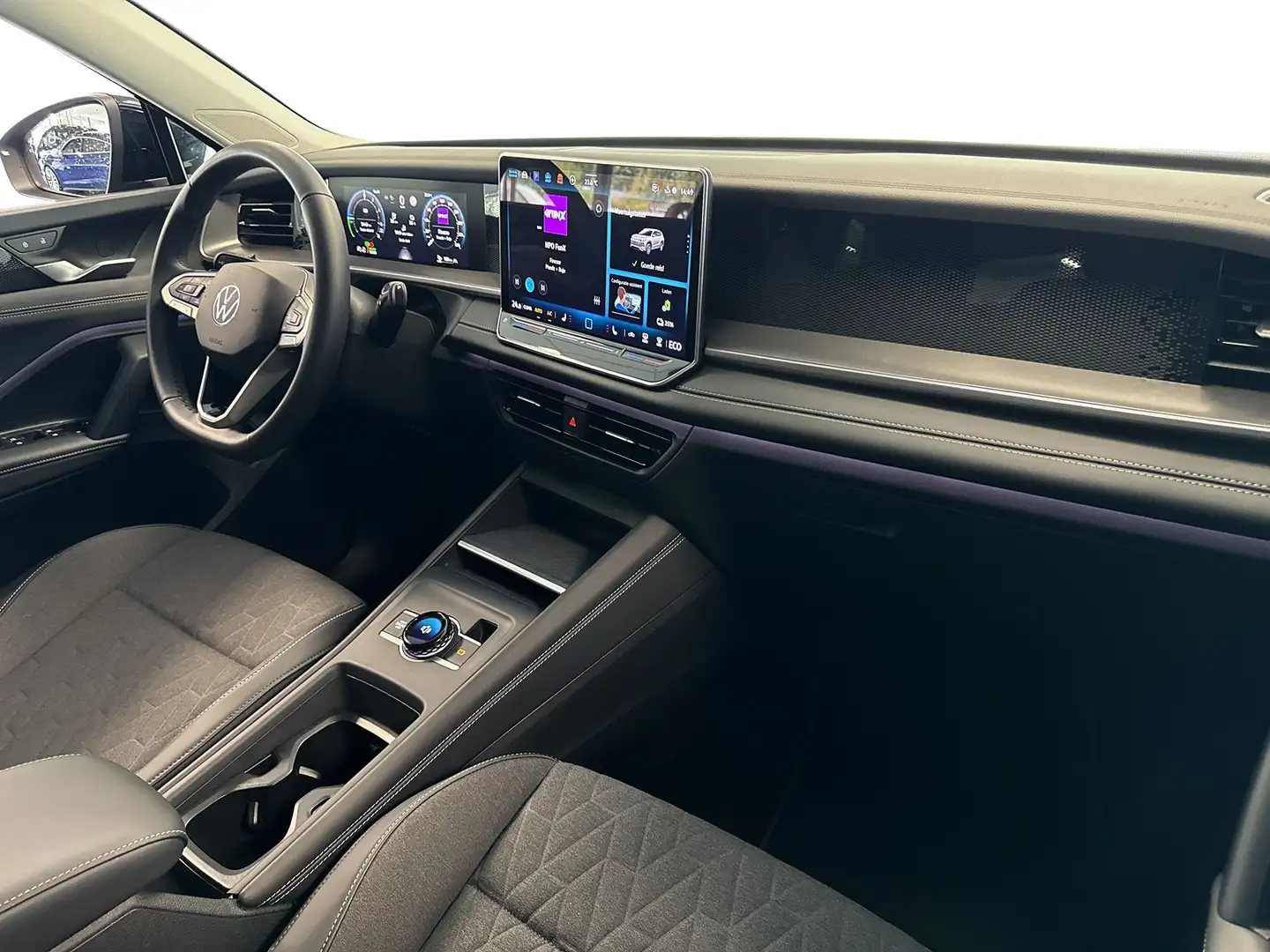 Volkswagen Tayron 1.5 eHybrid 204pk DSG Life Edition | Wegklapbare t Zwart - 2