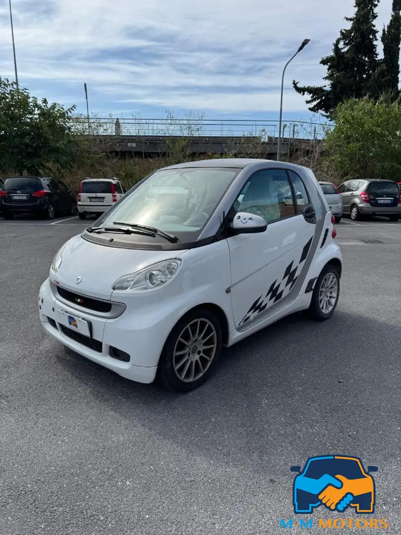 smart forTwo 52 kW MHD coupé White Tailor Made Blanc - 1