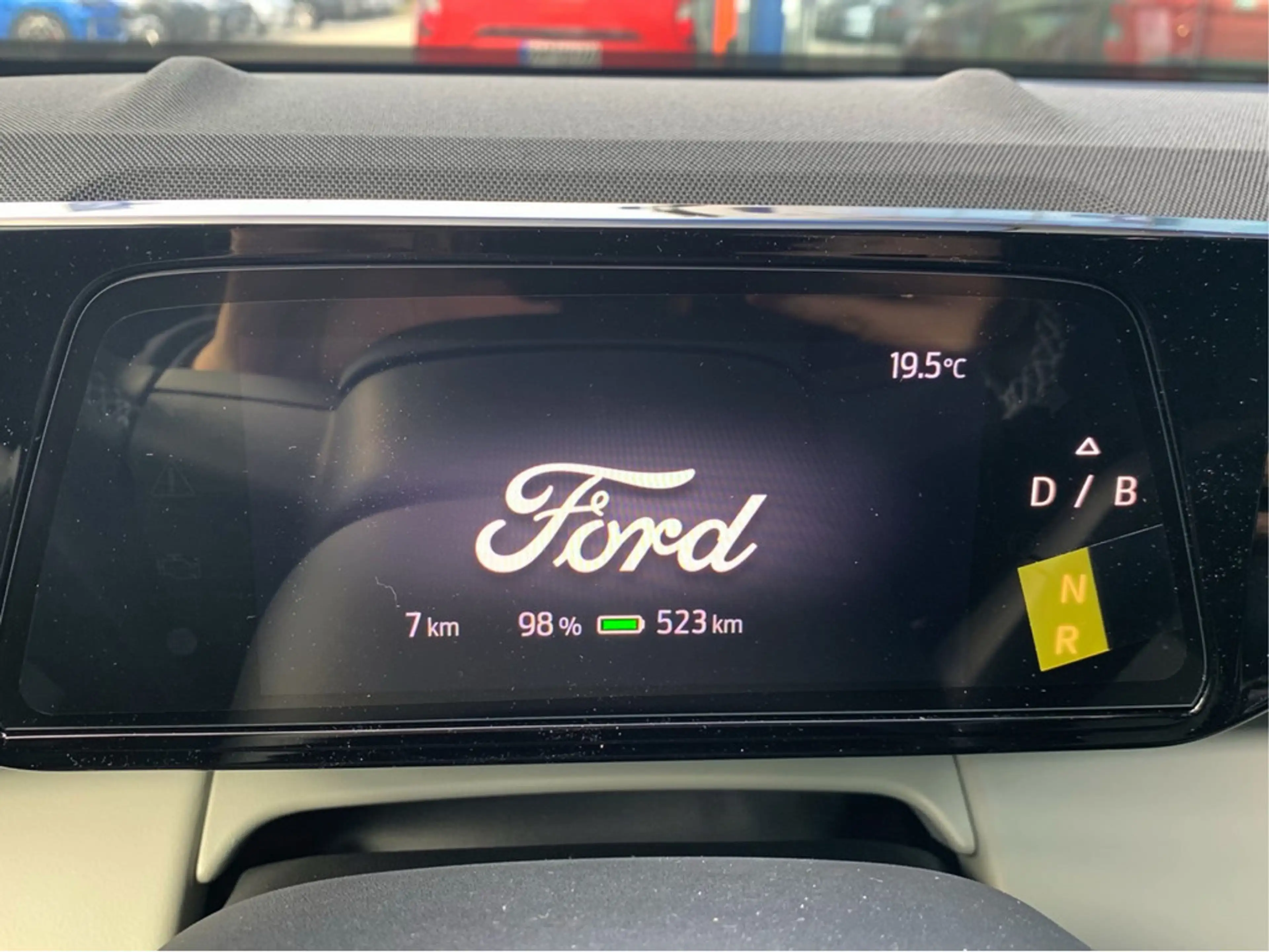 Ford Capri Premium AWD Extended Range — photo 12