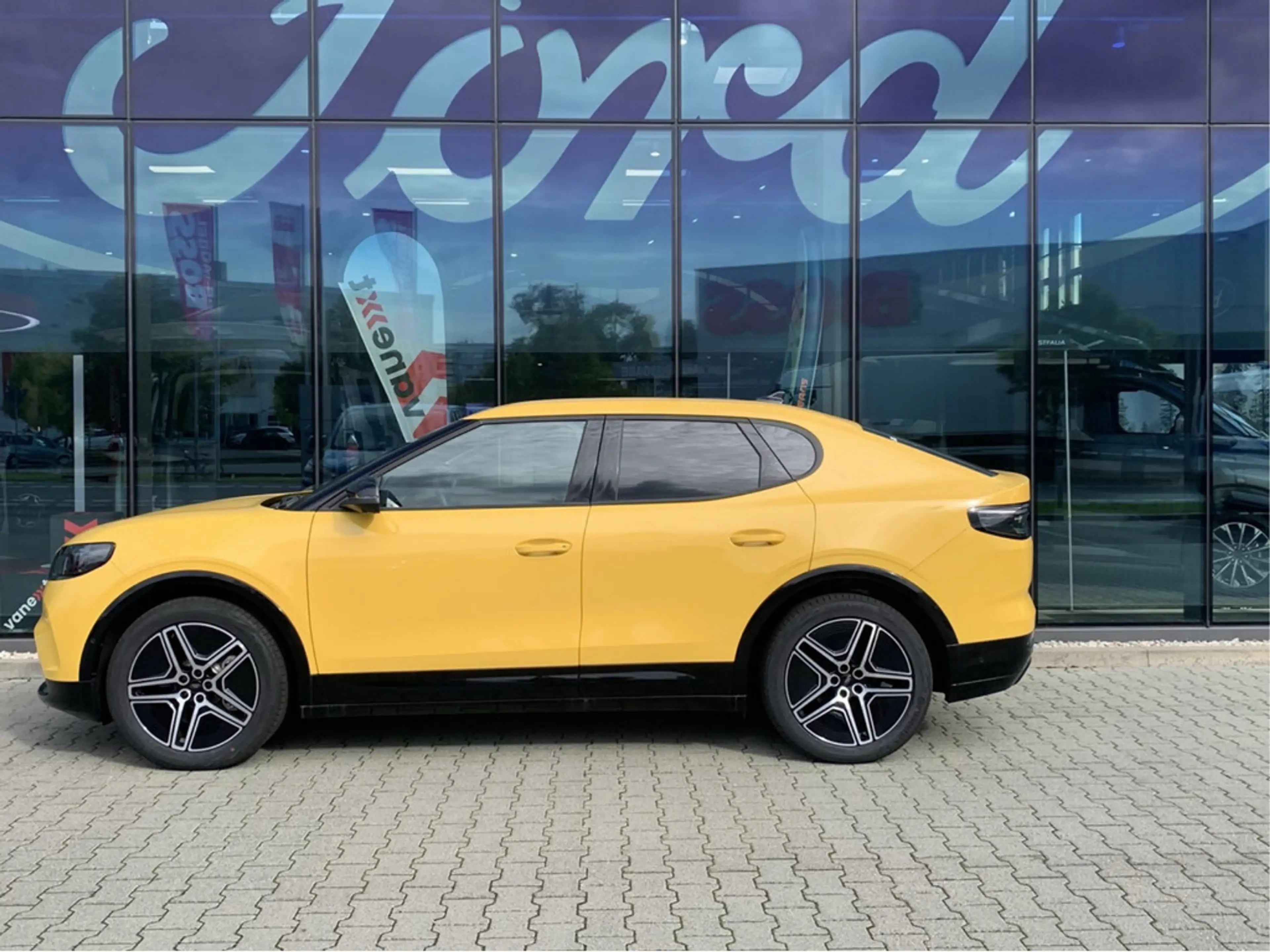 Ford Capri Premium AWD Extended Range — photo 3