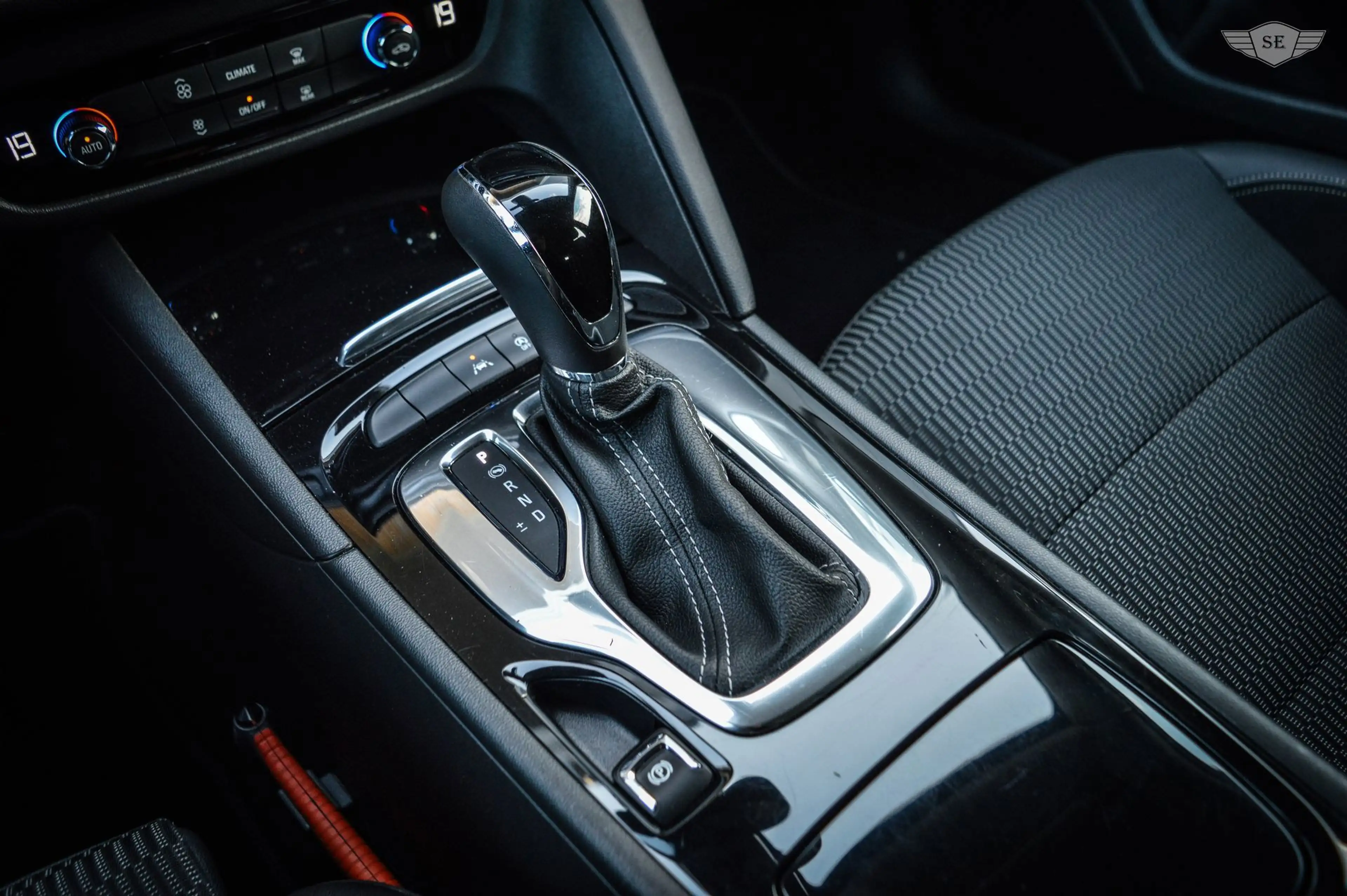 Opel Insignia Sports Tourer 1.5 Turbo Business Executive|Climate — photo 39