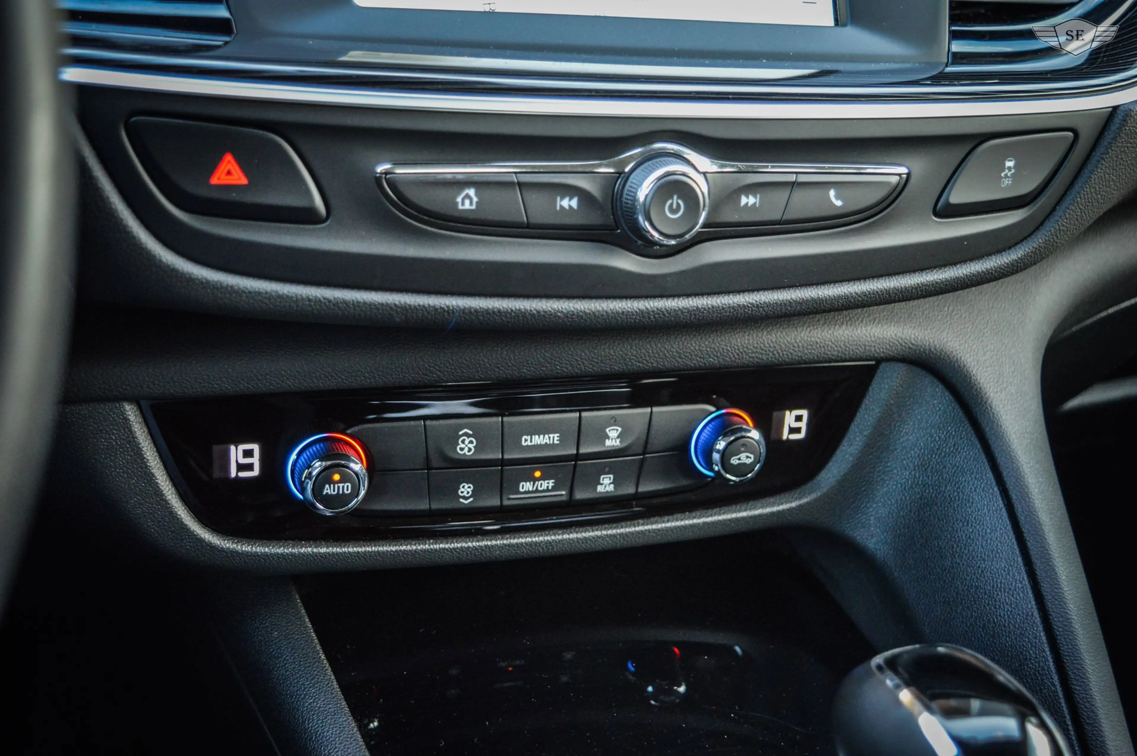 Opel Insignia Sports Tourer 1.5 Turbo Business Executive|Climate — photo 38