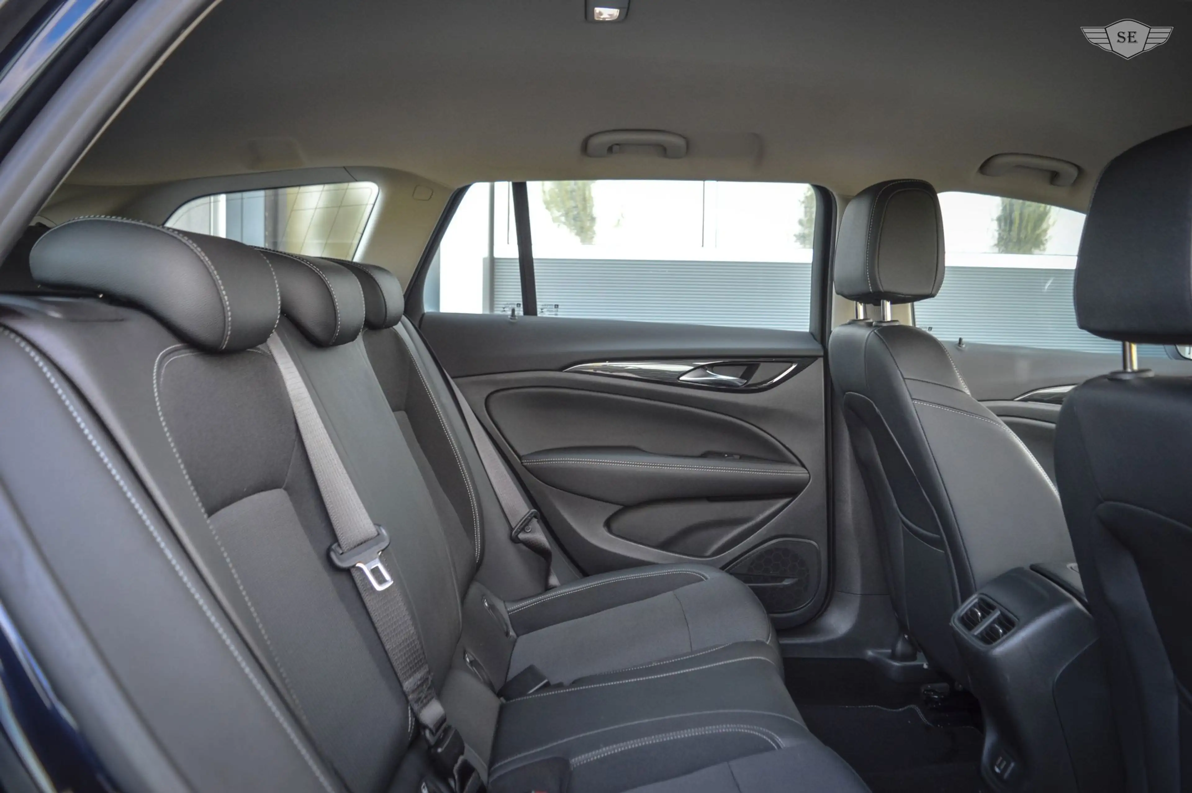 Opel Insignia Sports Tourer 1.5 Turbo Business Executive|Climate — photo 11